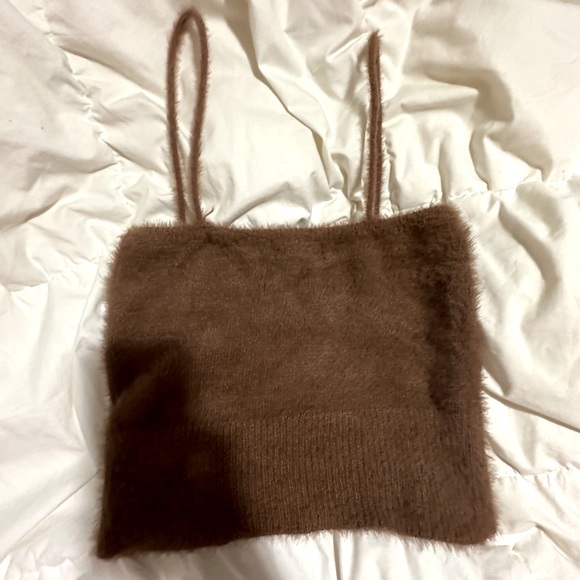 NEW fluffy top - Picture 2 of 2